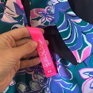 Lilly Pulitzer Vibrant Floral top XS